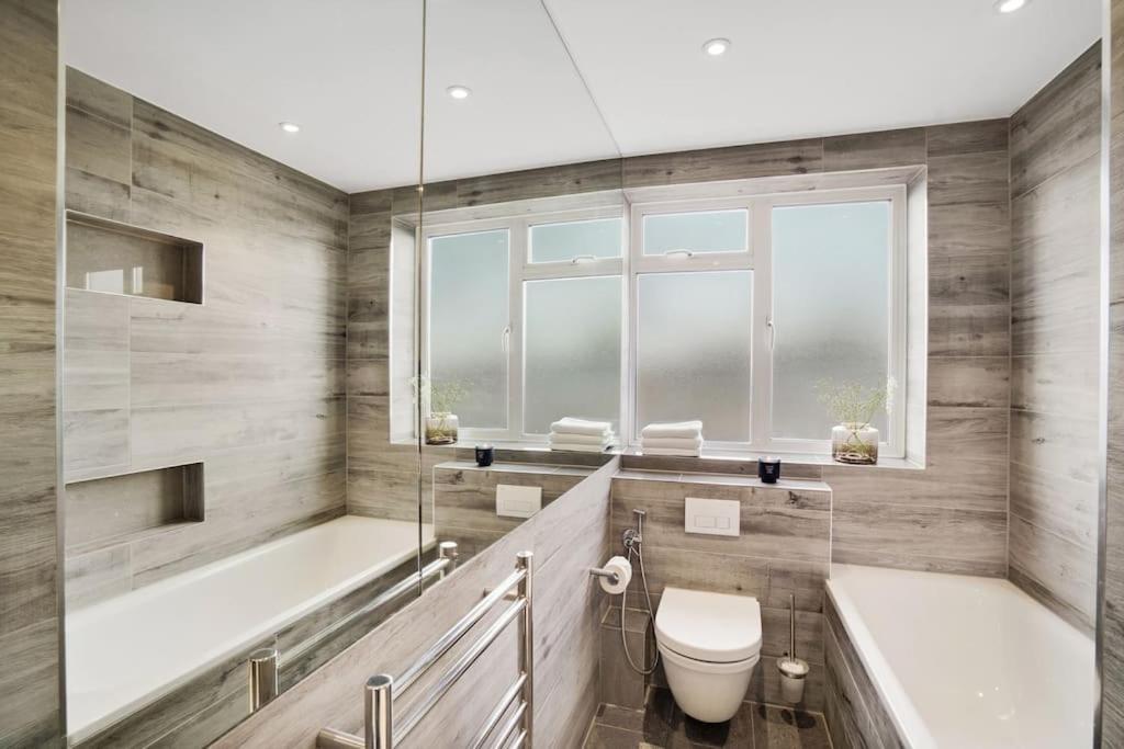 The Camden Suite Bright & Beautiful 2-Bed City Retreat Лондон Екстериор снимка