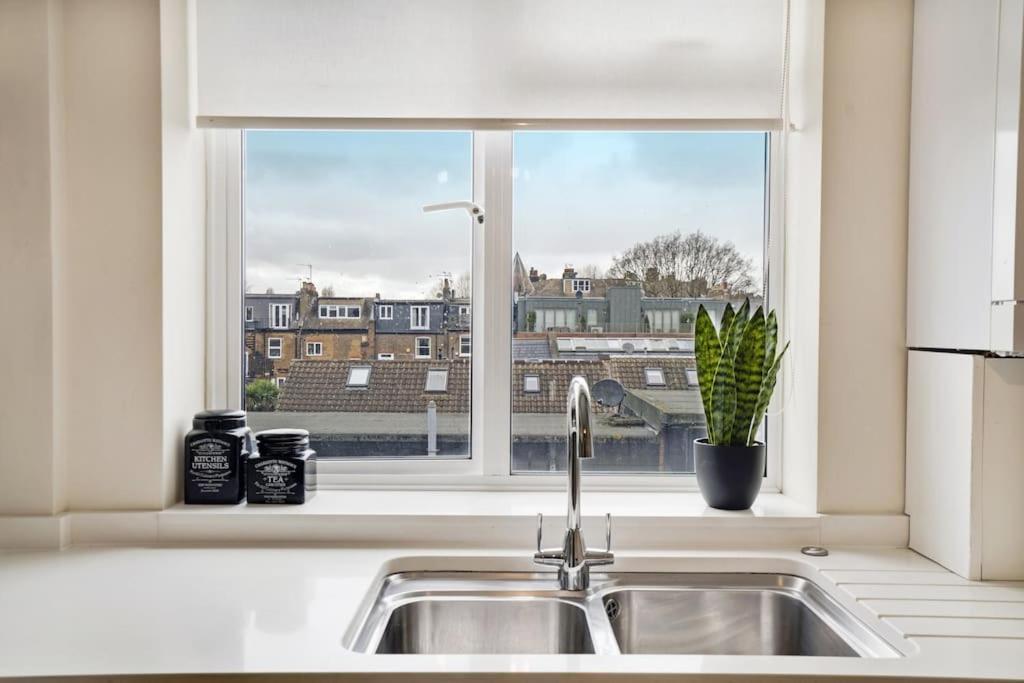 The Camden Suite Bright & Beautiful 2-Bed City Retreat Лондон Екстериор снимка
