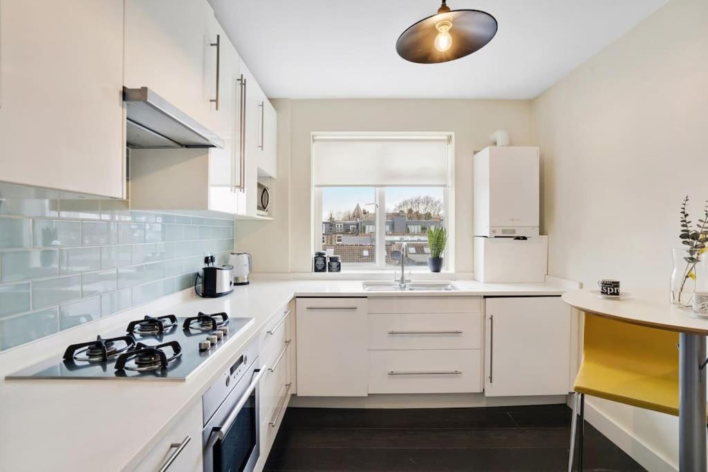 The Camden Suite Bright & Beautiful 2-Bed City Retreat Лондон Екстериор снимка